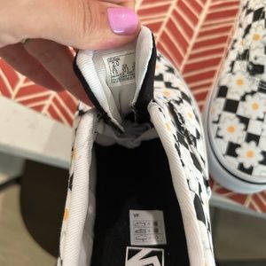 Brand new girls size 2 Vans tennis shoes